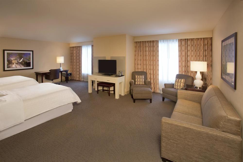 Sheraton Louisville Riverside Hotel Jeffersonville