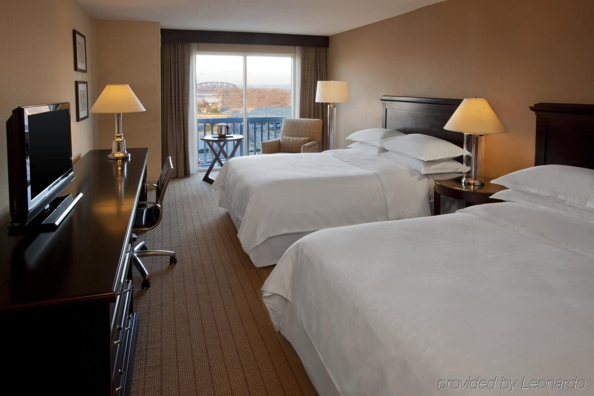 Sheraton Louisville Riverside Hotel 3*