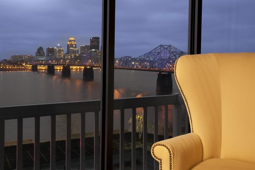 Sheraton Louisville Riverside Hotel