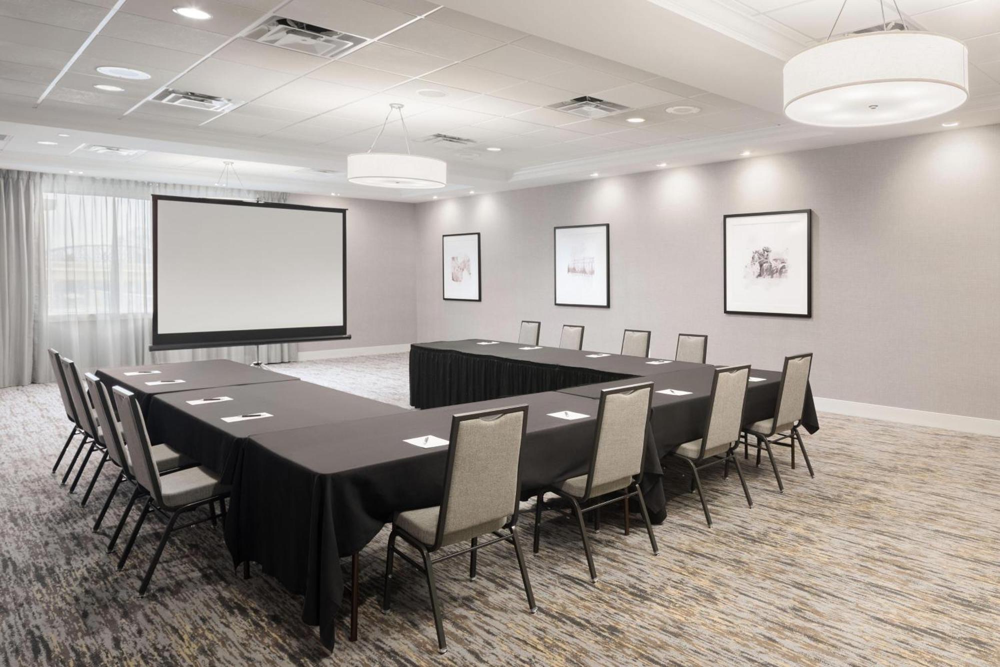 Hotel Sheraton Louisville Riverside 3*