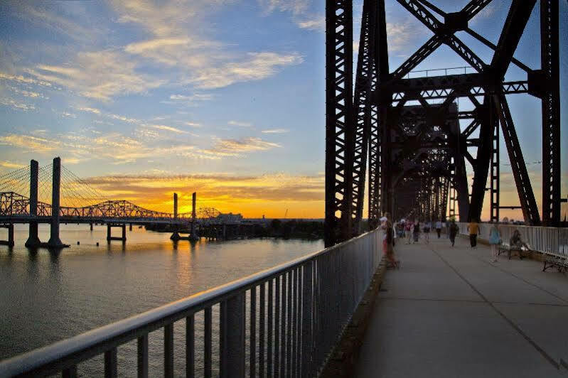Sheraton Louisville Riverside Hotel Jeffersonville